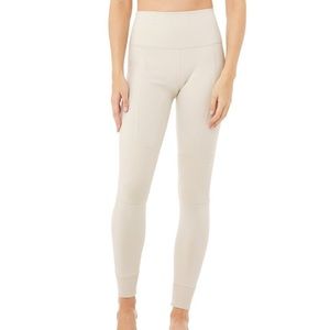 ALO high waist avenue legging in bone